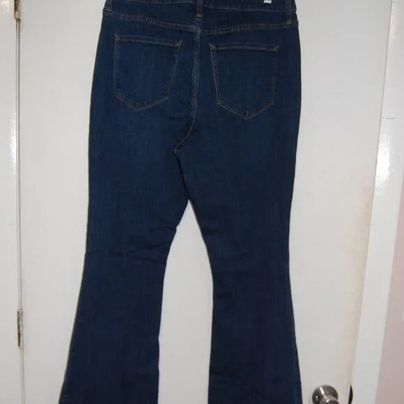 a.n.a. High Rise, Flare Jeans - Picture 7 of 7